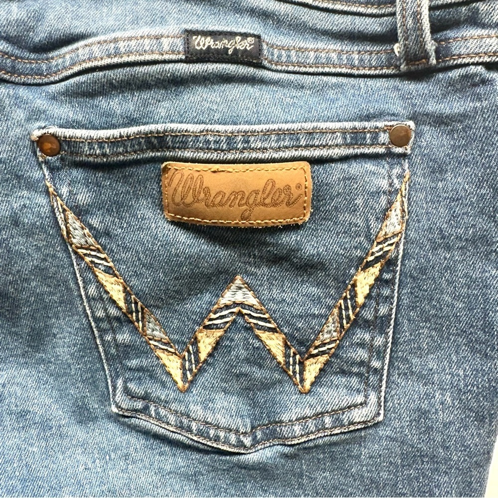 Wrangler Retro Men's 32x32 Low Rise Boot Cut Jeans Blue Denim Pocket Design